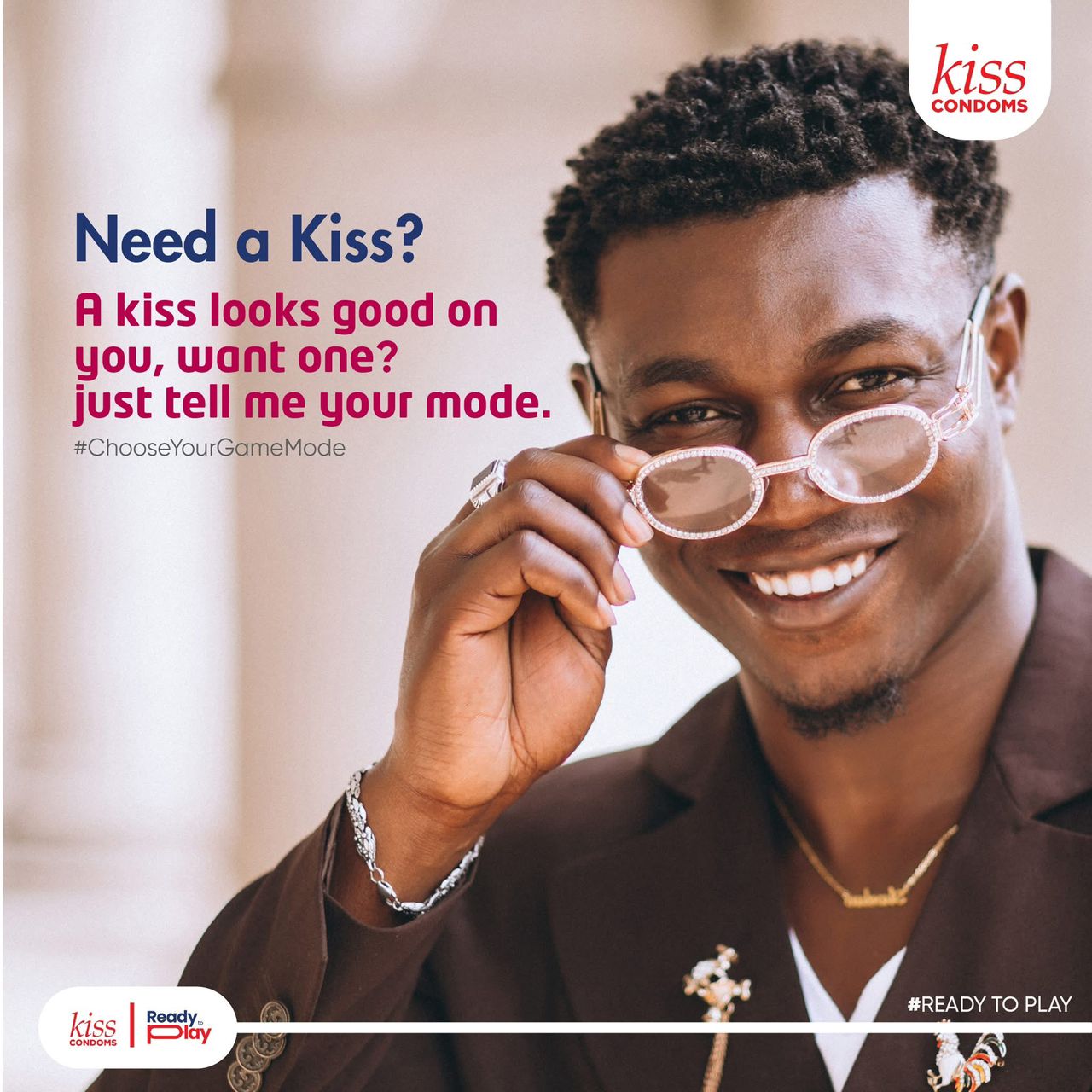 Kiss campaign logo variation
